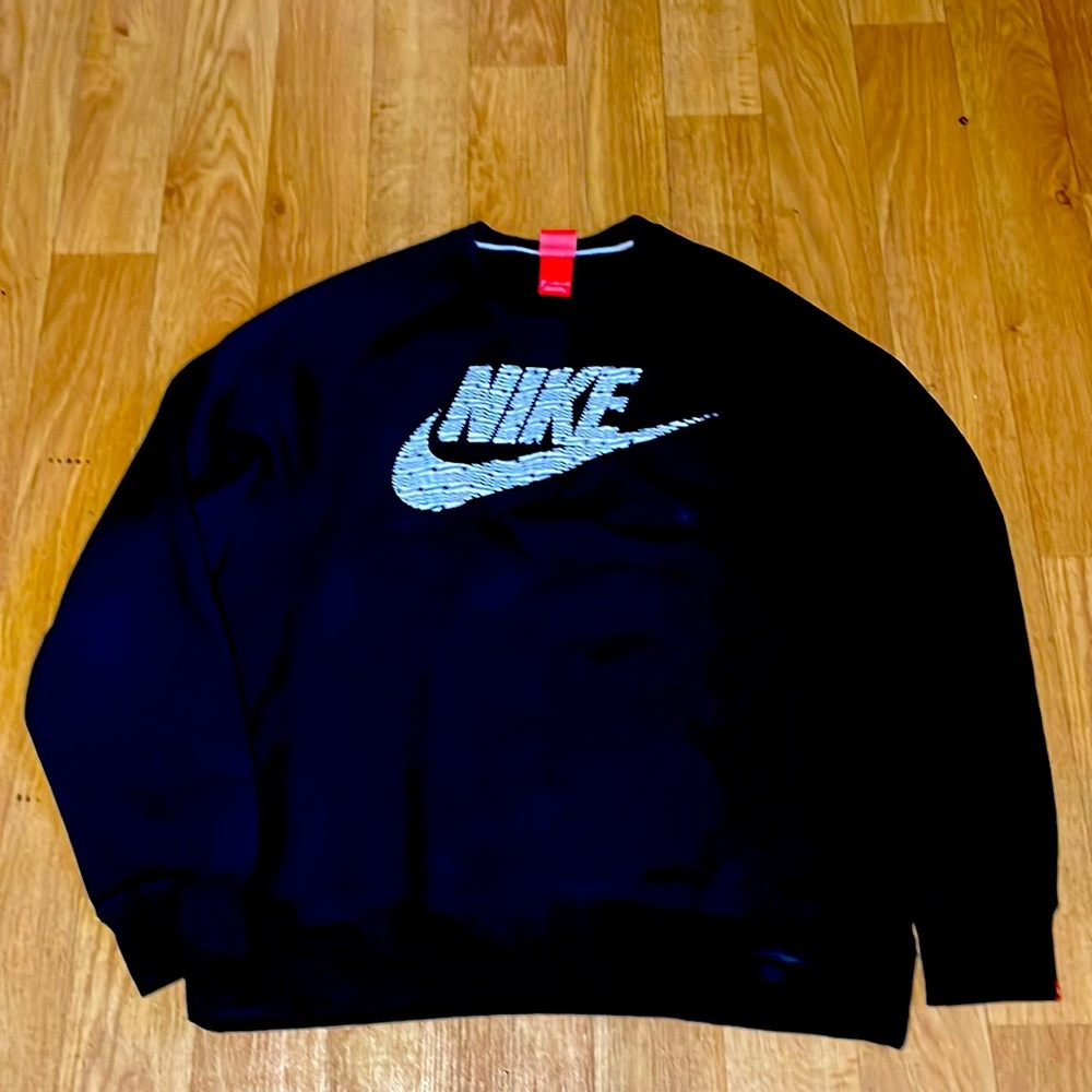 Nike crewneck sweater